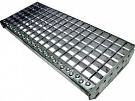 Ступени из прессованного настила P 700х270х30/30х2